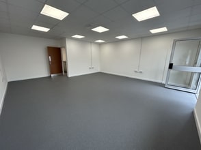 62 Valley Rd, Plymouth for lease Interior Photo- Image 2 of 4
