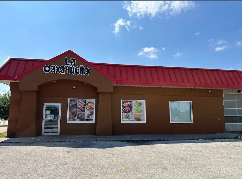 5401 N Lovers Lane Rd, Milwaukee, WI à louer - Photo du bâtiment - Image 1 de 1