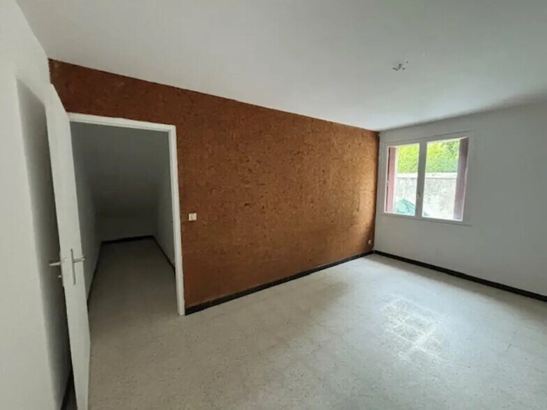 Office in Baillargues for lease - Interior Photo - Image 2 of 7