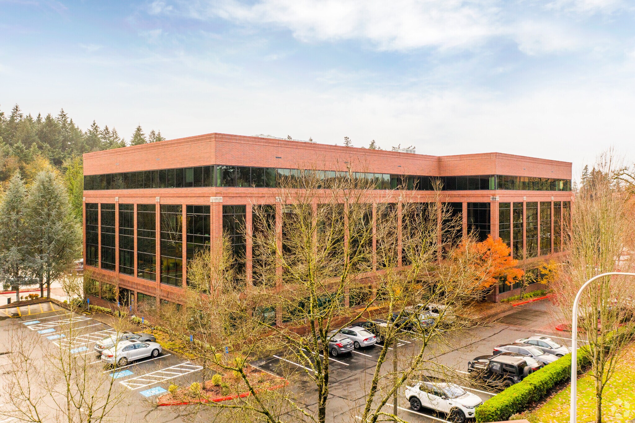 4800 meadows Rd, Lake Oswego, OR for lease Building Photo- Image 1 of 19