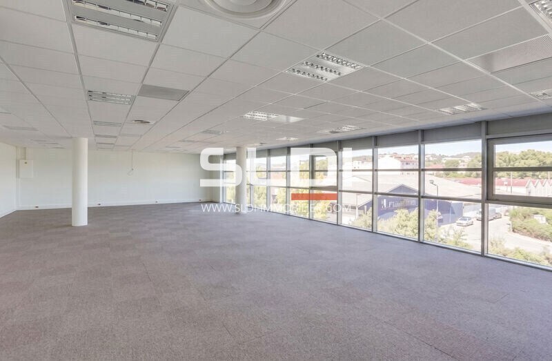 Office in OULLINS-PIERRE-BÉNITE for sale - Interior Photo - Image 3 of 7
