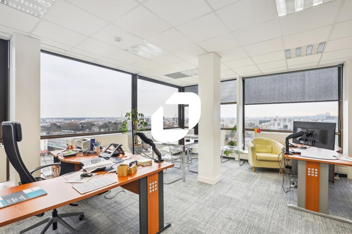 Office in Saint-Cloud for sale Interior Photo- Image 1 of 13