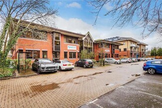 Plus de détails pour Catteshall Ln, Godalming - Bureau à louer