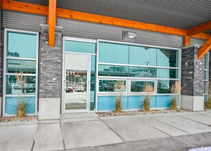 18 Royal Vista Link NW, Calgary, AB for lease Building Photo- Image 1 of 8
