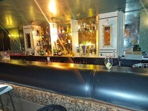 Retail in Barcelona, Barcelona for lease Interior Photo- Image 1 of 7