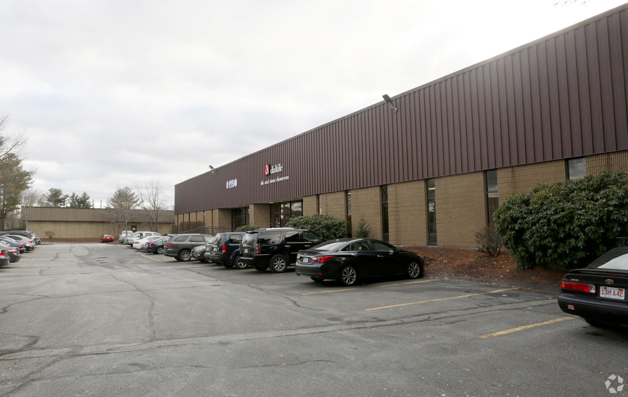 80 Commerce Way, Woburn, MA for lease Primary Photo- Image 1 of 2