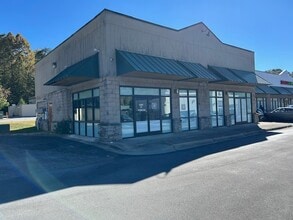 620 Casino Trl, Whittier, NC for lease Building Photo- Image 2 of 3