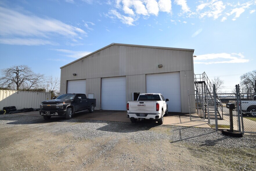 170 Commerce Rd, Conway, AR à vendre - Photo du bâtiment - Image 3 de 11