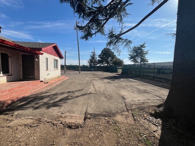 9690 Monterey Rd, Morgan Hill, CA for lease - Building Photo - Image 3 of 5