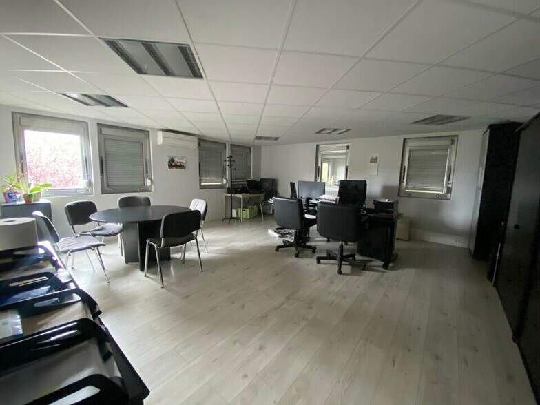 Bureau dans Pantin à louer - Photo intérieure - Image 3 de 9