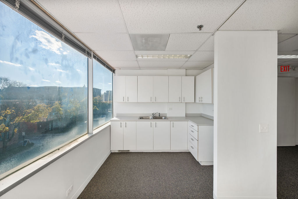 1770 First St, Highland Park, IL for lease Interior Photo- Image 1 of 13
