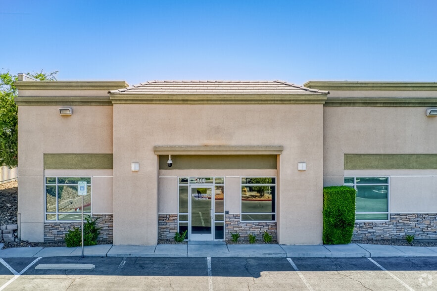 2012 W Sunset Rd, Henderson, NV à louer - Photo du bâtiment - Image 2 de 10