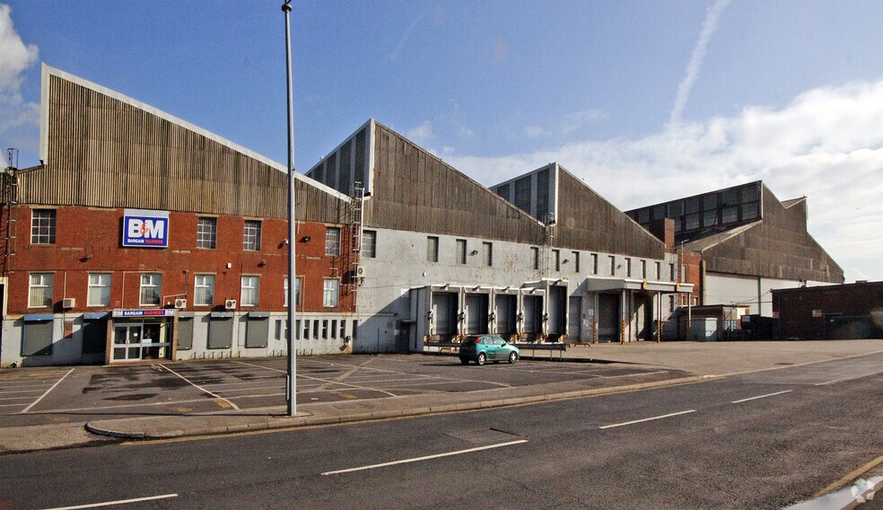 Squires Gate Ln, Blackpool à louer - Photo du bâtiment - Image 2 de 10