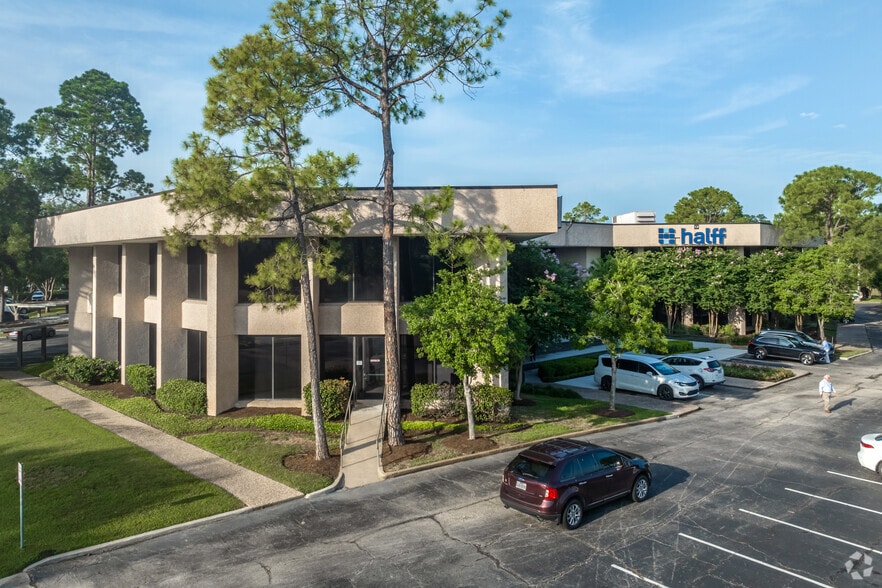 14800 St. Mary's Ln, Houston, TX for lease - Primary Photo - Image 1 of 9