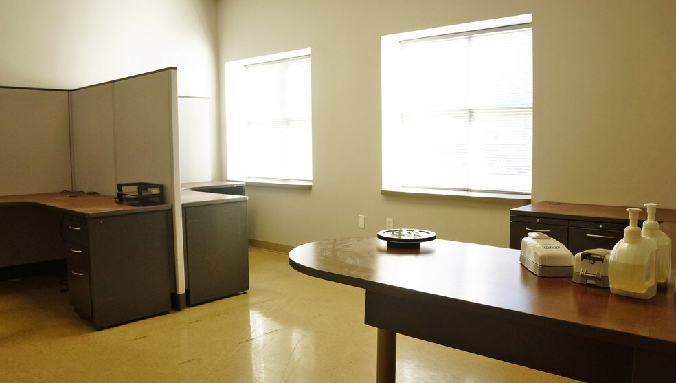 1 Commercial St, Branford, CT à louer - Autre - Image 3 de 33