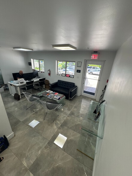 10859 NW 21st St, Doral, FL for lease - Interior Photo - Image 2 of 6