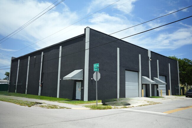 Plus de détails pour 1951 Grant St, Hollywood, FL - Industriel à louer