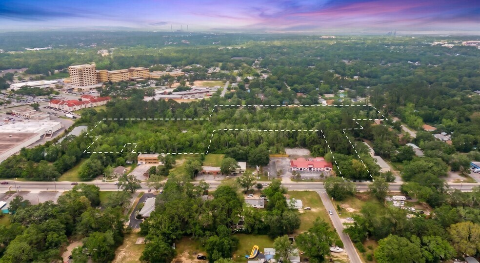 2215 Fairburn St/ Olive St, Pensacola, FL à vendre - Photo du bâtiment - Image 2 de 3