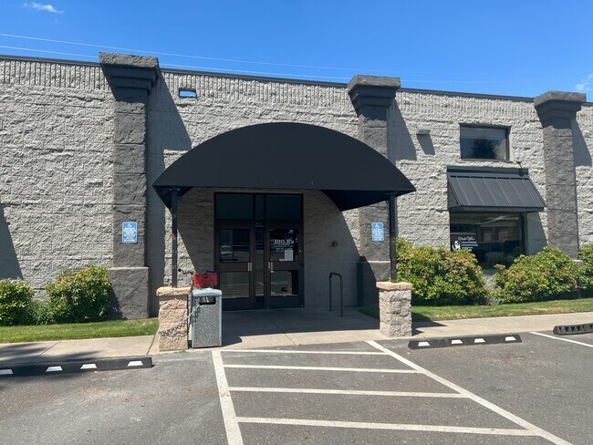 More details for 1012 SE Cleveland Square Loop, Bend, OR - Retail for Lease