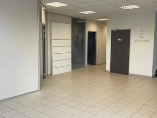 Plus de détails pour Local d'activités à louer