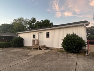 Plus de détails pour 113 N Vine St, Ashland City, TN - Commerce de détail à louer