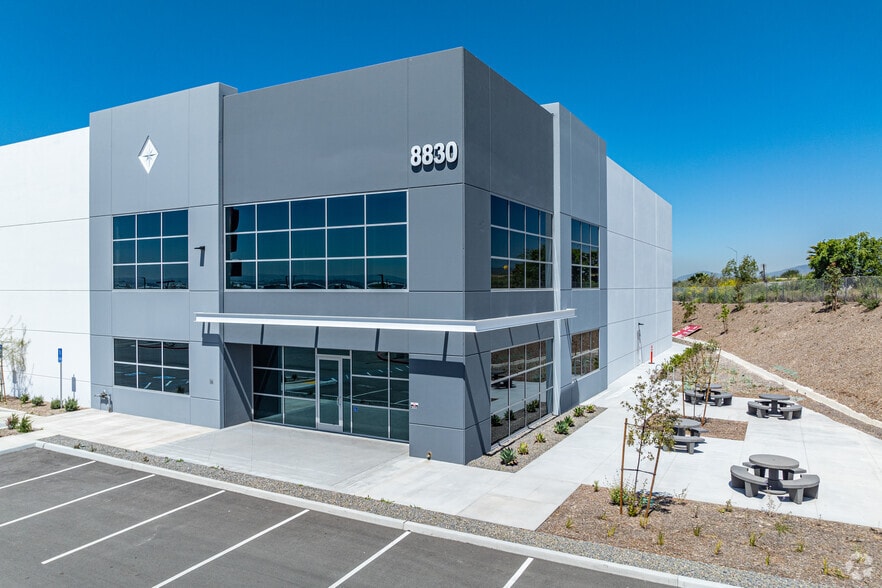 8830 Cypress Ct, San Diego, CA for sale - Building Photo - Image 2 of 4