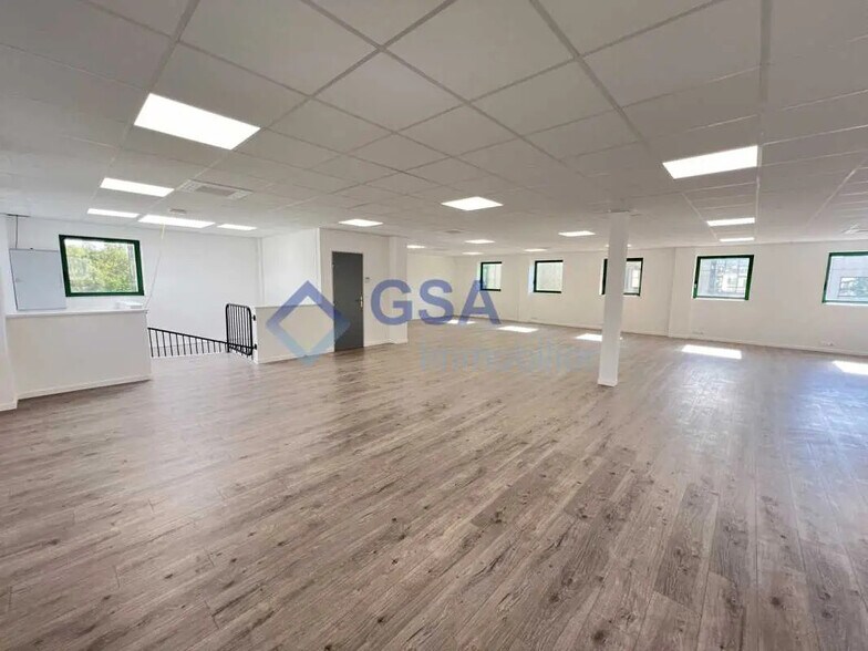 Bureau dans Viry-Châtillon à louer - Photo intérieure - Image 2 de 5