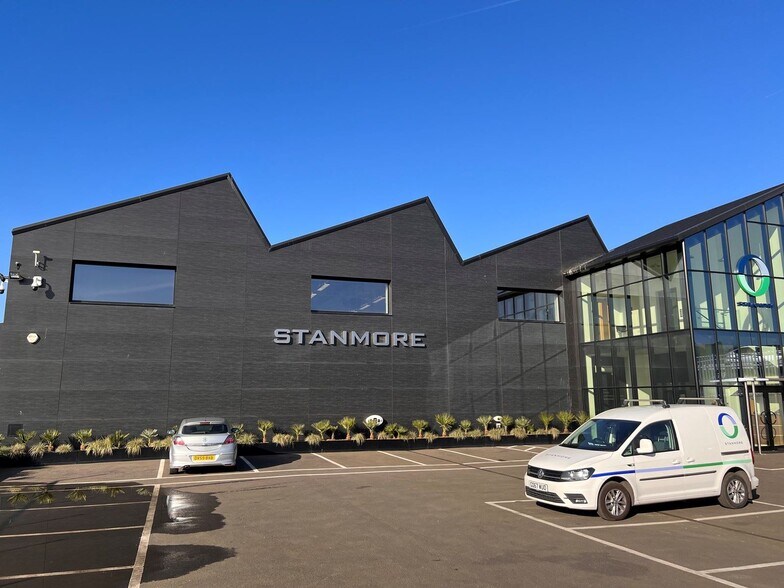 2-3 Kangley Bridge Rd, Londres à louer - Photo principale - Image 1 de 3