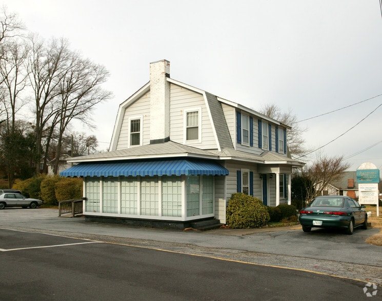 710 Laurens Rd, Greenville, SC for sale - Building Photo - Image 3 of 35