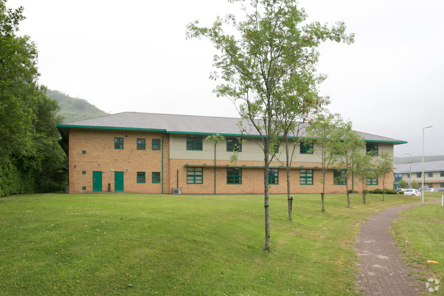 Mountain Ash, Abercynon à louer - Photo du bâtiment - Image 2 de 2