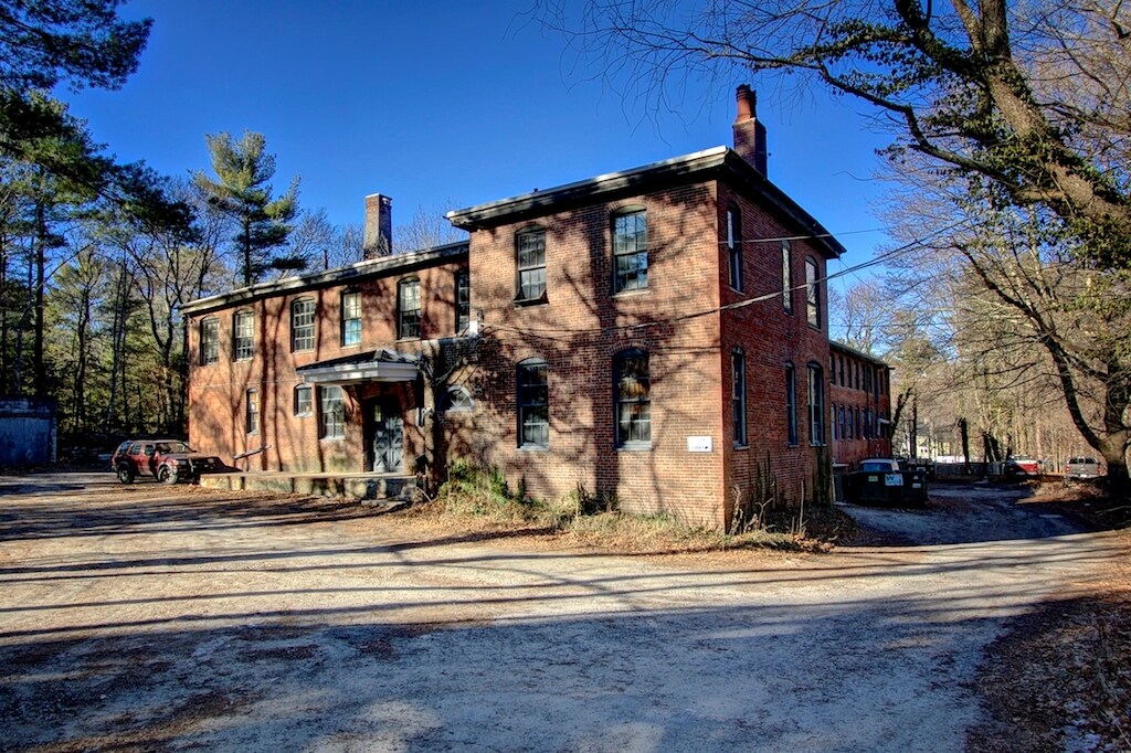 105 Chapman St, Canton, MA à louer Photo du bâtiment- Image 1 de 8