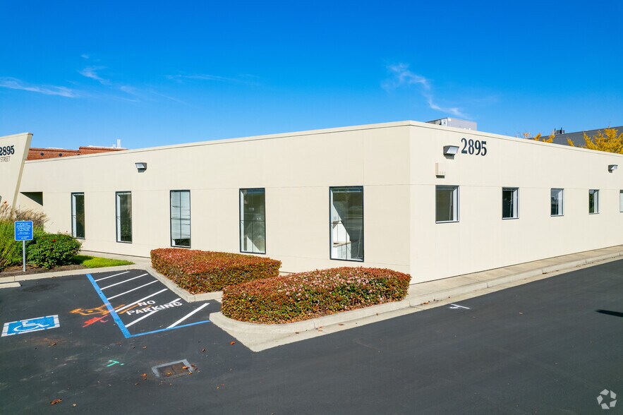 2895 7th St, Berkeley, CA for lease - Primary Photo - Image 1 of 4