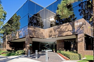Plus de détails pour 940 S Coast Dr, Costa Mesa, CA - Bureau à louer