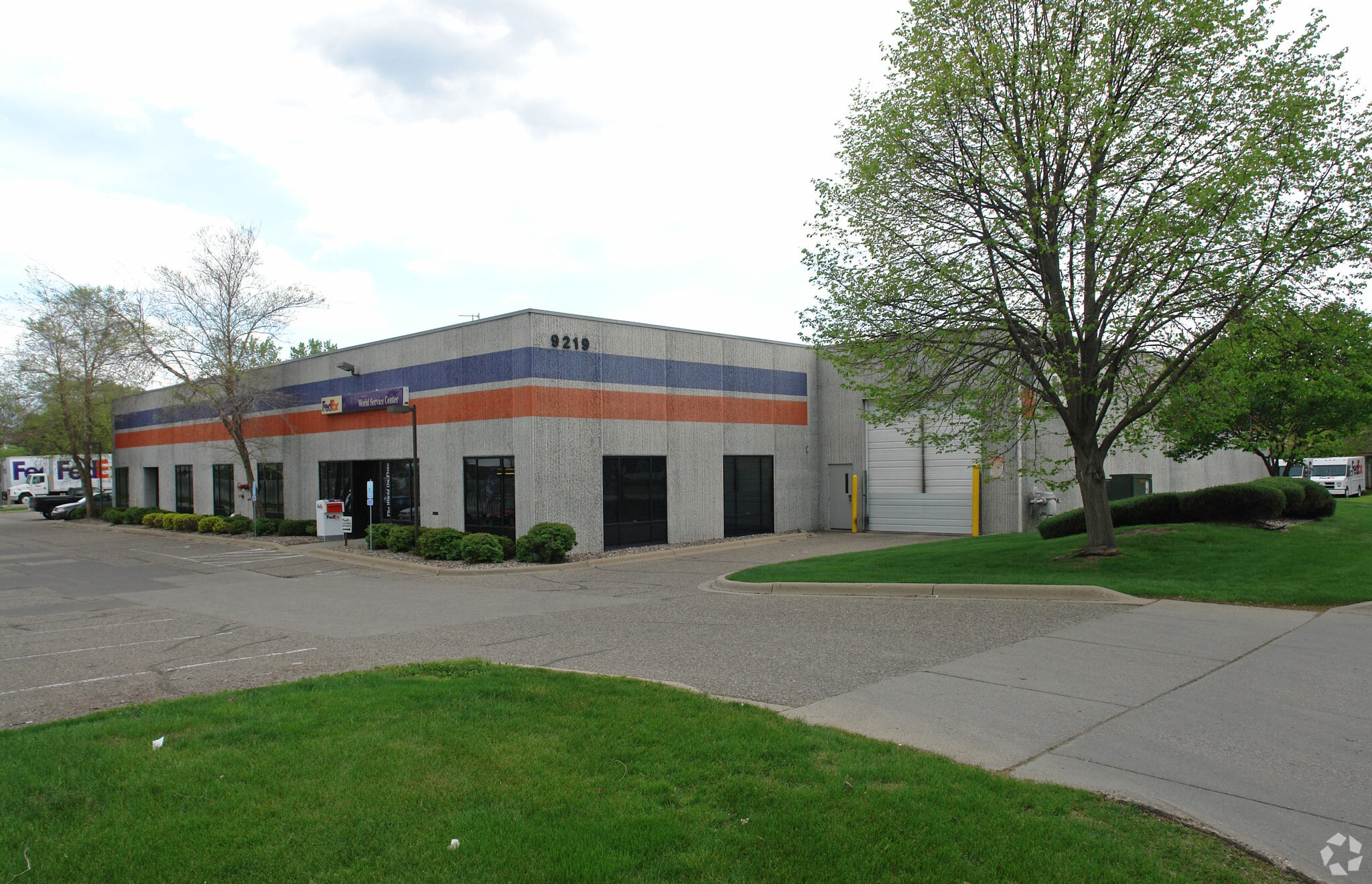 9219 Grand Ave S, Bloomington, MN for lease Primary Photo- Image 1 of 4