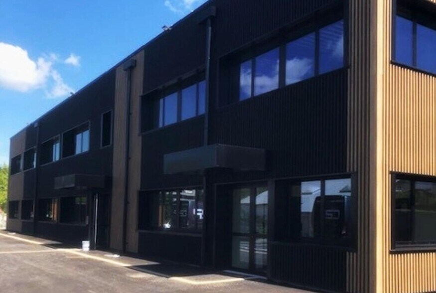 18 Chemin Des Maurapans, Châtillon-le-Duc for lease - Building Photo - Image 3 of 7