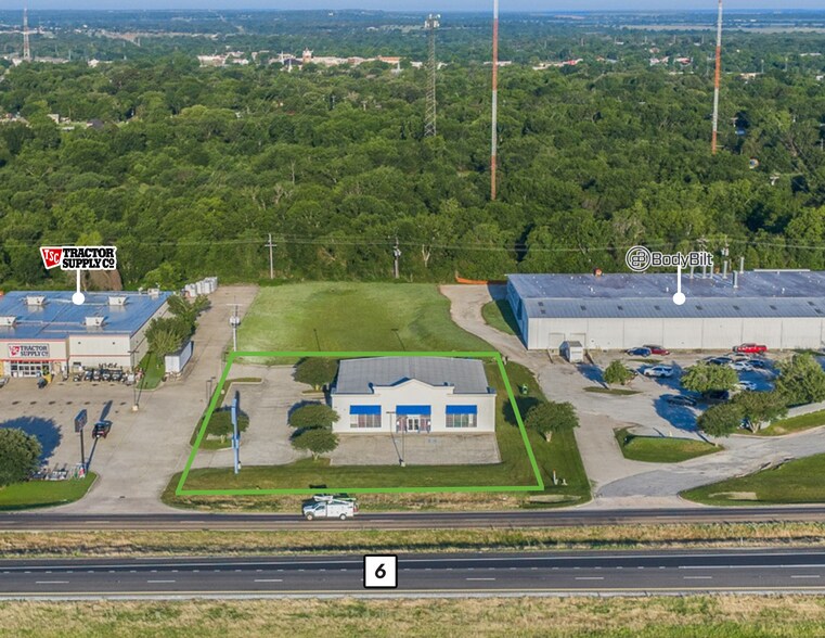 9310 N Highway 6 Loop, Navasota, TX à vendre - Photo du bâtiment - Image 3 de 22
