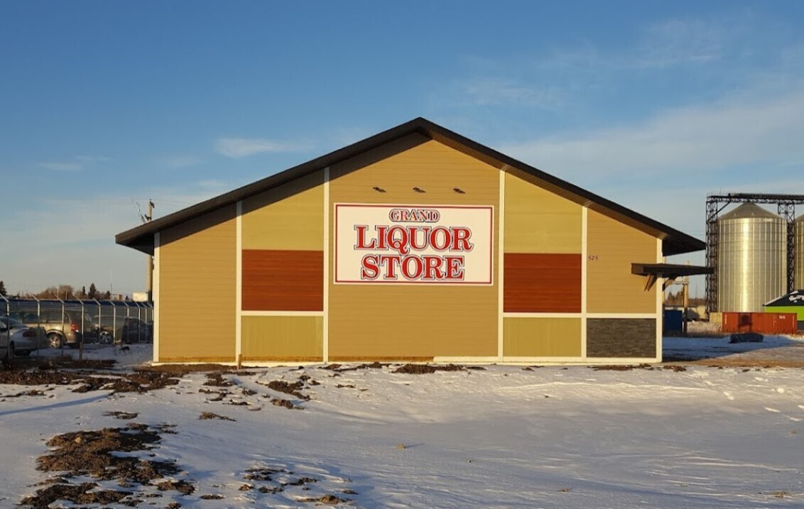 525 Johnston Av, Indian Head, SK for sale Primary Photo- Image 1 of 1