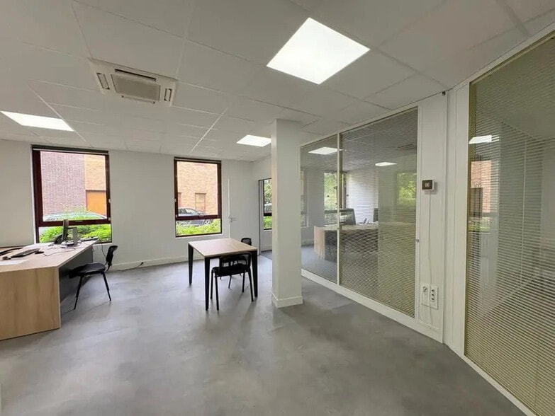 Bureau dans Saint-Germain-en-Laye à louer - Photo intérieure - Image 1 de 15