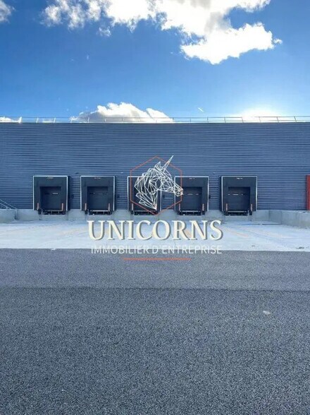 Industrial in Toulouse for lease - Building Photo - Image 2 of 4