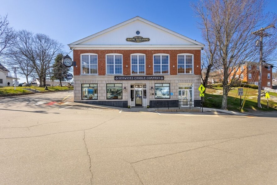 4 Townsend Ave, Boothbay Harbor, ME à vendre - Photo du bâtiment - Image 2 de 49