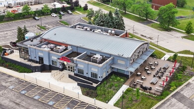 700 N Milwaukee Ave, Wheeling, IL - AERIAL  map view