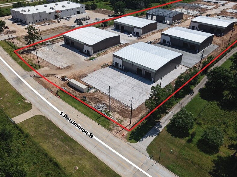 1523 S Persimmon St, Tomball, TX for lease - Building Photo - Image 2 of 10