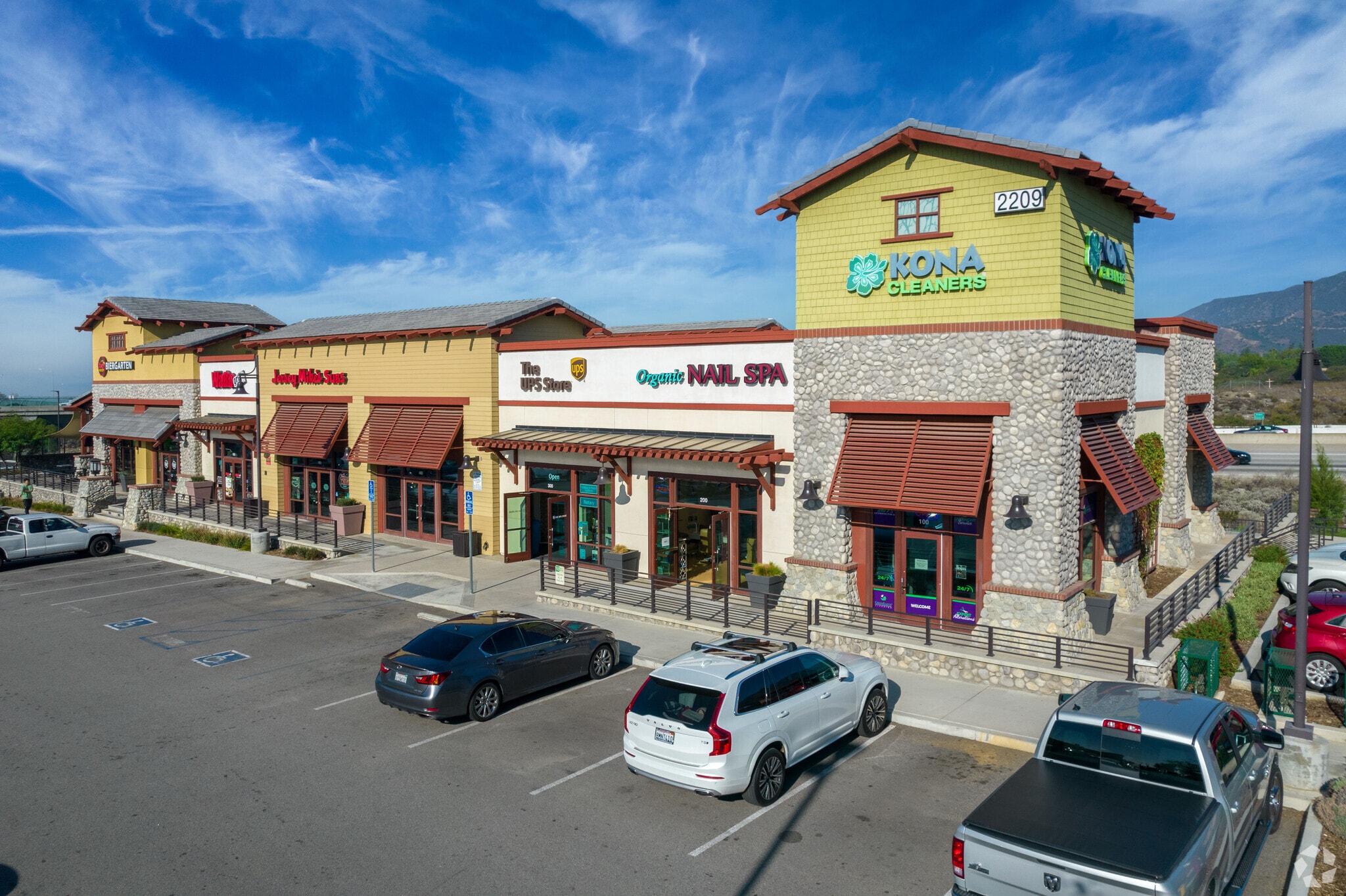 2115-2153 W Baseline Rd, Upland, CA à louer Photo principale- Image 1 de 19
