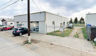 Plus de détails pour 12108 NW 121A St, Edmonton, AB - Industriel à vendre