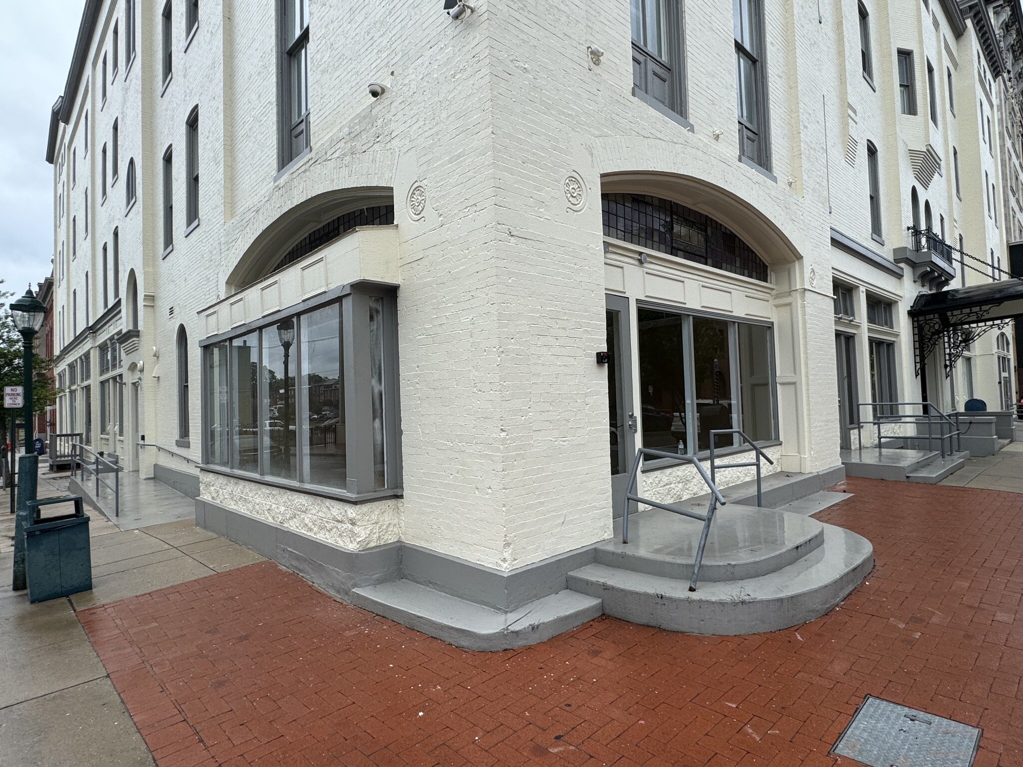 90-98 W Washington St, Hagerstown, MD for lease Building Photo- Image 1 of 5