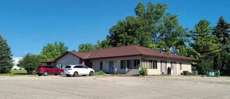 800 N Progress Dr, Saukville, WI à vendre Photo du b timent- Image 1 de 4