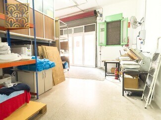 Plus de détails pour Multi-résidentiel à vendre