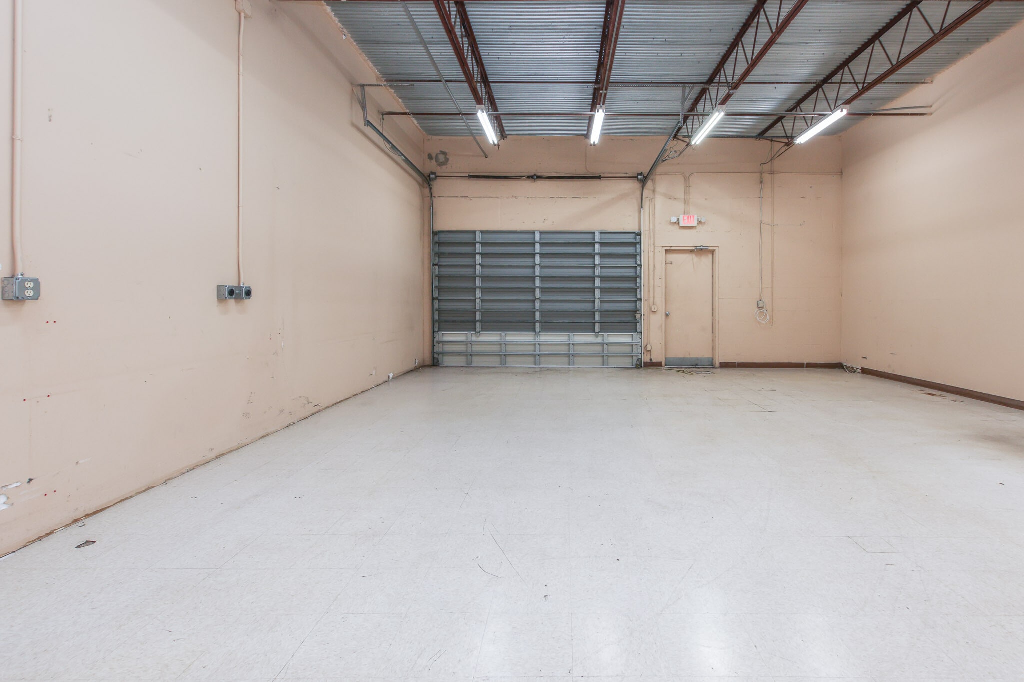 3115 NW 10th Ter, Oakland Park, FL for lease Interior Photo- Image 1 of 7