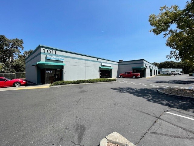 1011-1021 Mason St, Vacaville, CA à louer - Photo du bâtiment - Image 2 de 26