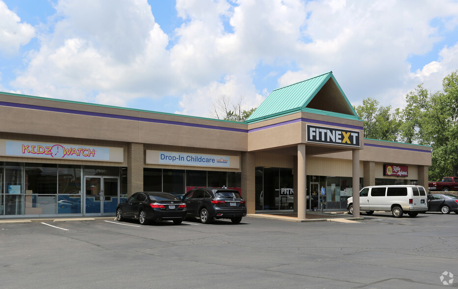 9717-9731 Montgomery Rd, Cincinnati, OH for sale - Building Photo - Image 1 of 1